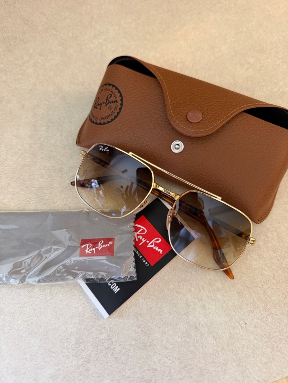 RayBan Gold Frame Sunglasses with Brown Gradient Lenses
